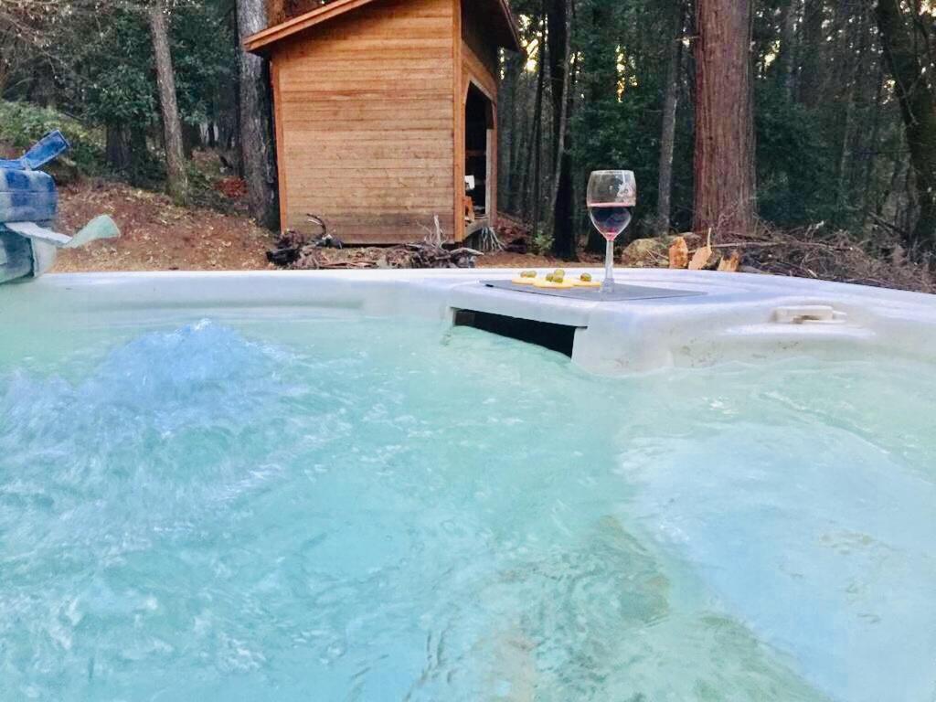 A Lovely Cabin House At Way Woods Retreat With Outdoor Hot Tub! - By Sacred Hub Mgmt Foresthill Exterior photo